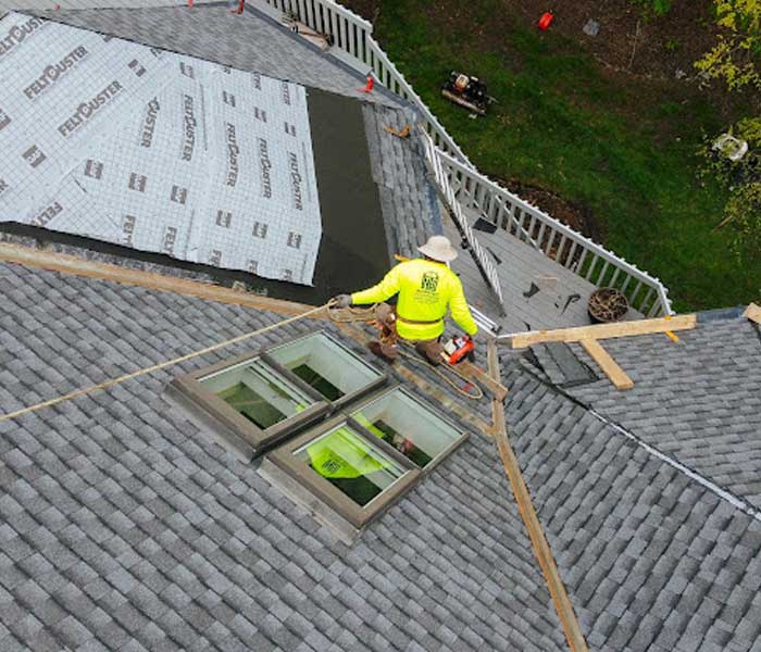 Roof Repair & Replacement in Hinsdale